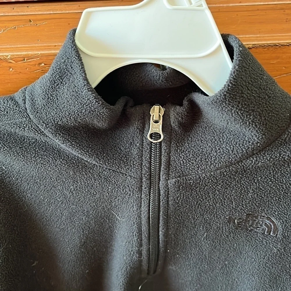 The North Face Girl’s Quarter Zip Black Fleece Size XL EUC